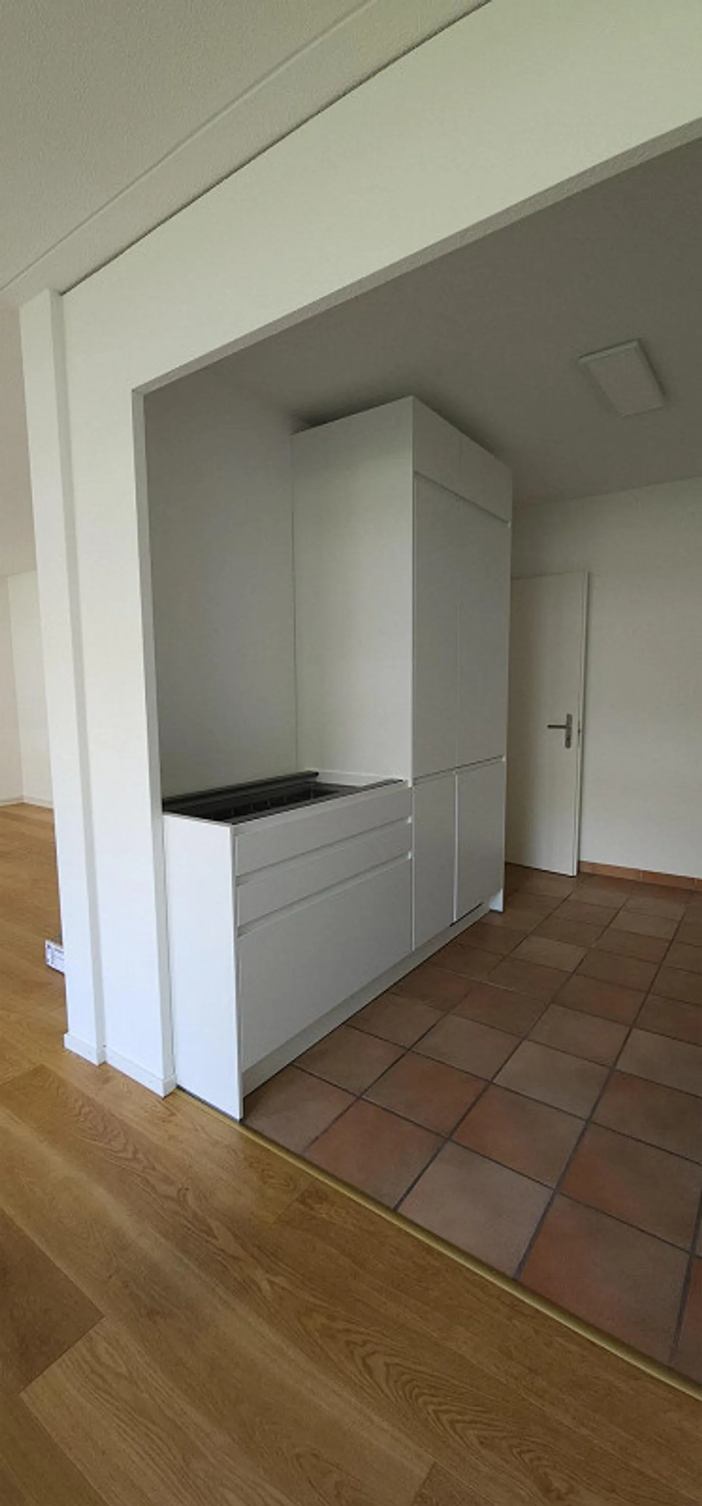 Quietly located, renovated 3.5-room apartment with hobby room in Reinach - Photo 5 of 13