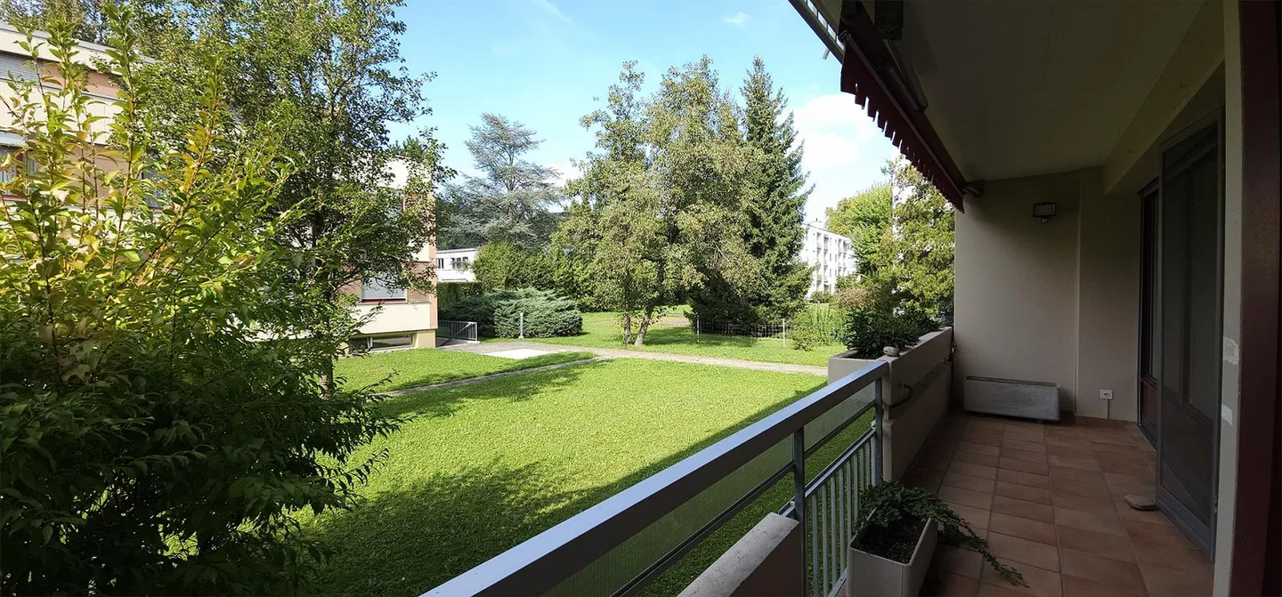 Quietly located, renovated 3.5-room apartment with hobby room in Reinach - Photo 12 of 13