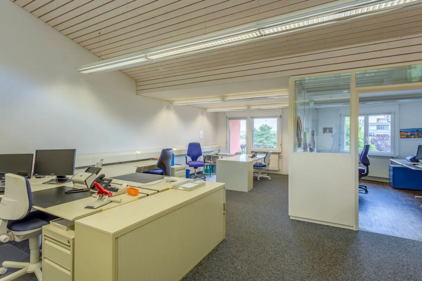 Attraktive Büroräume, zentral und gut erschlossen - Foto 3 von 11