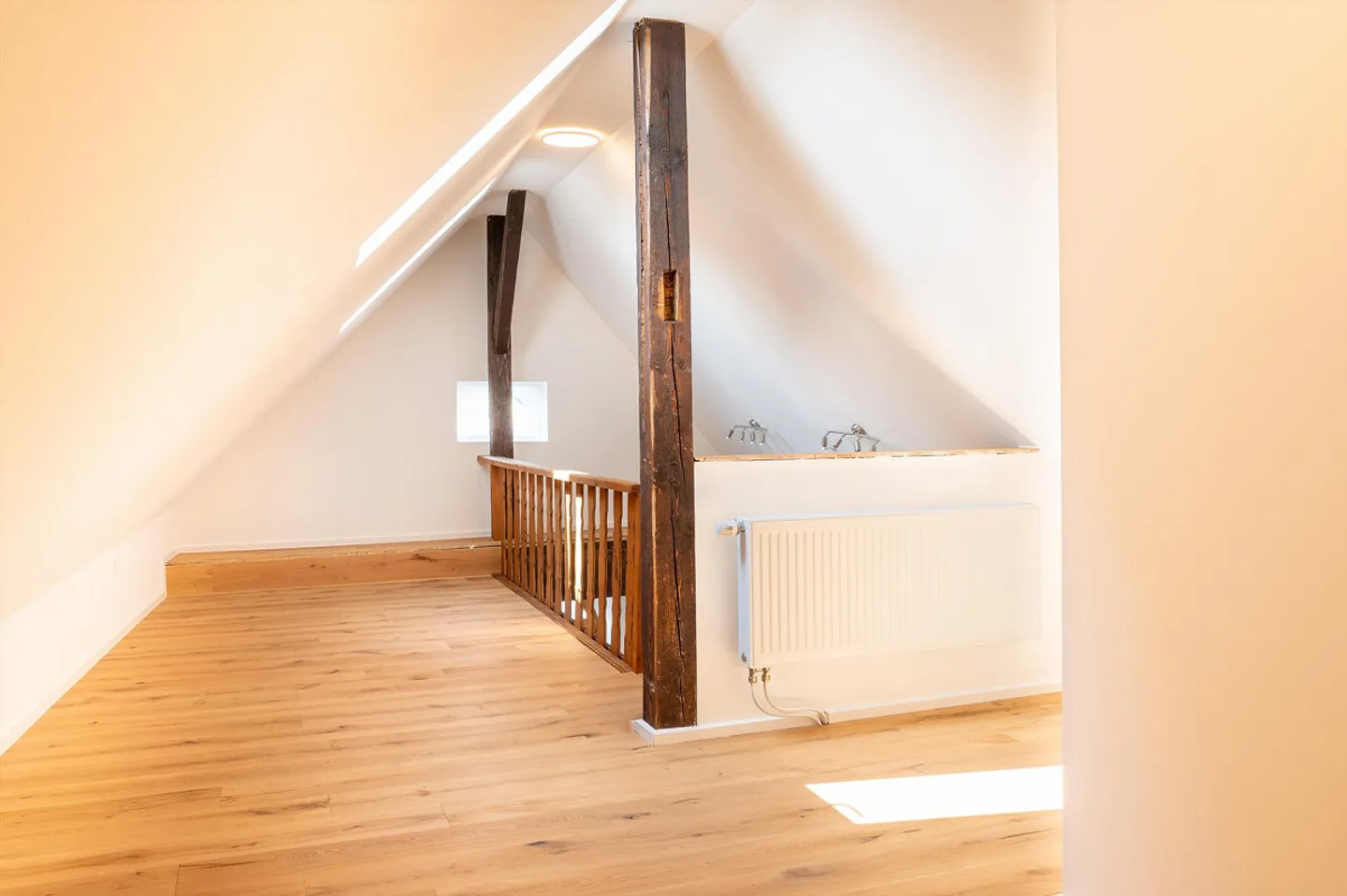 Tranquillo al Mettauerbach: maisonette di 3,5 stanze con terrazza in un edificio storico completamente ristrutturato - Foto 5 di 10