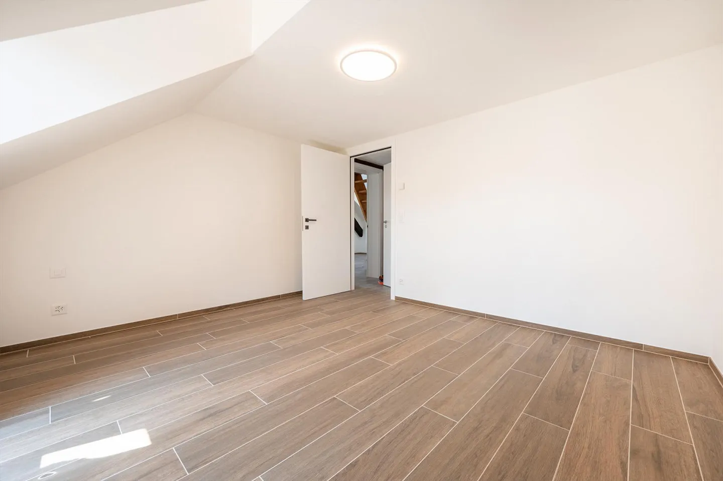 Tranquillo al Mettauerbach: maisonette di 3,5 stanze con terrazza in un edificio storico completamente ristrutturato - Foto 4 di 10