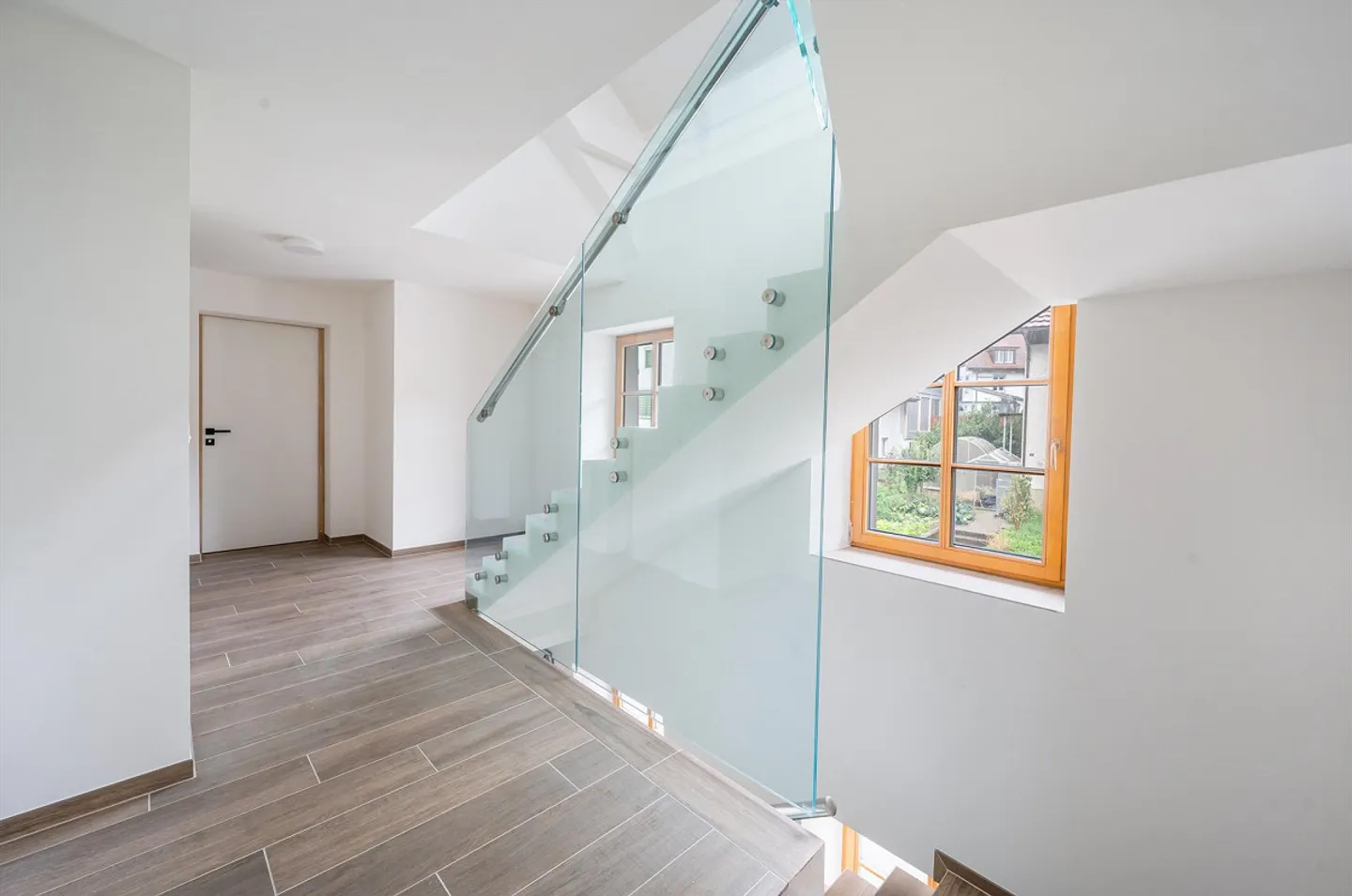 Tranquillo al Mettauerbach: maisonette di 3,5 stanze con terrazza in un edificio storico completamente ristrutturato - Foto 9 di 10