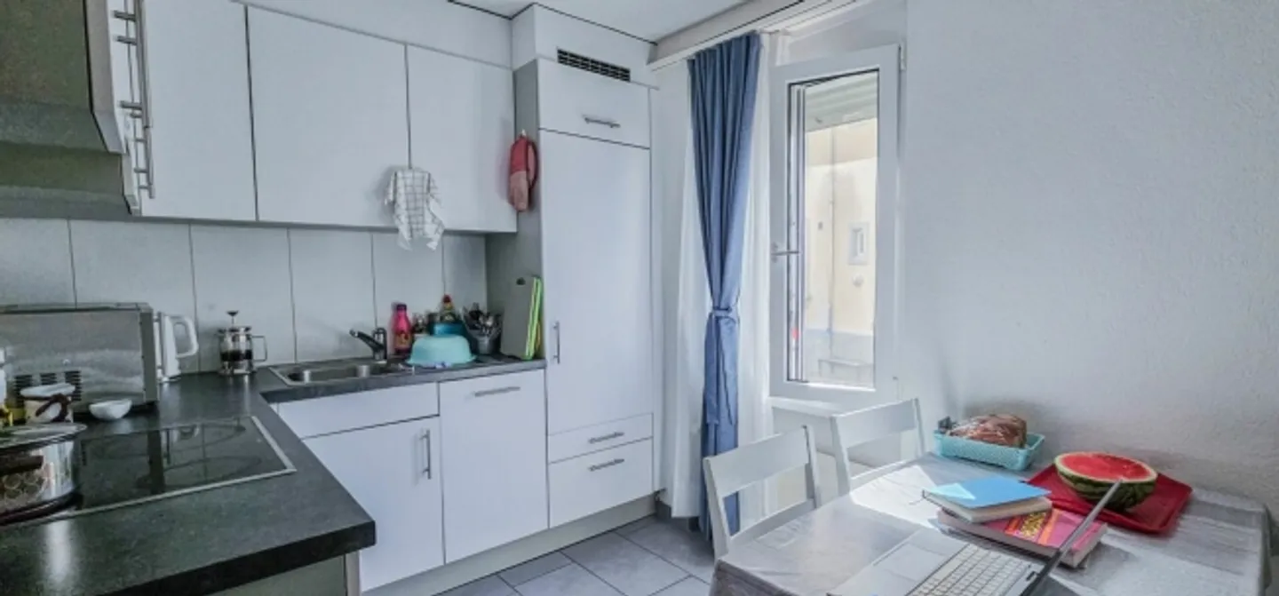 «Charmantes Mehrfamilienhaus mit 6 Einheiten» - Foto 10 von 12