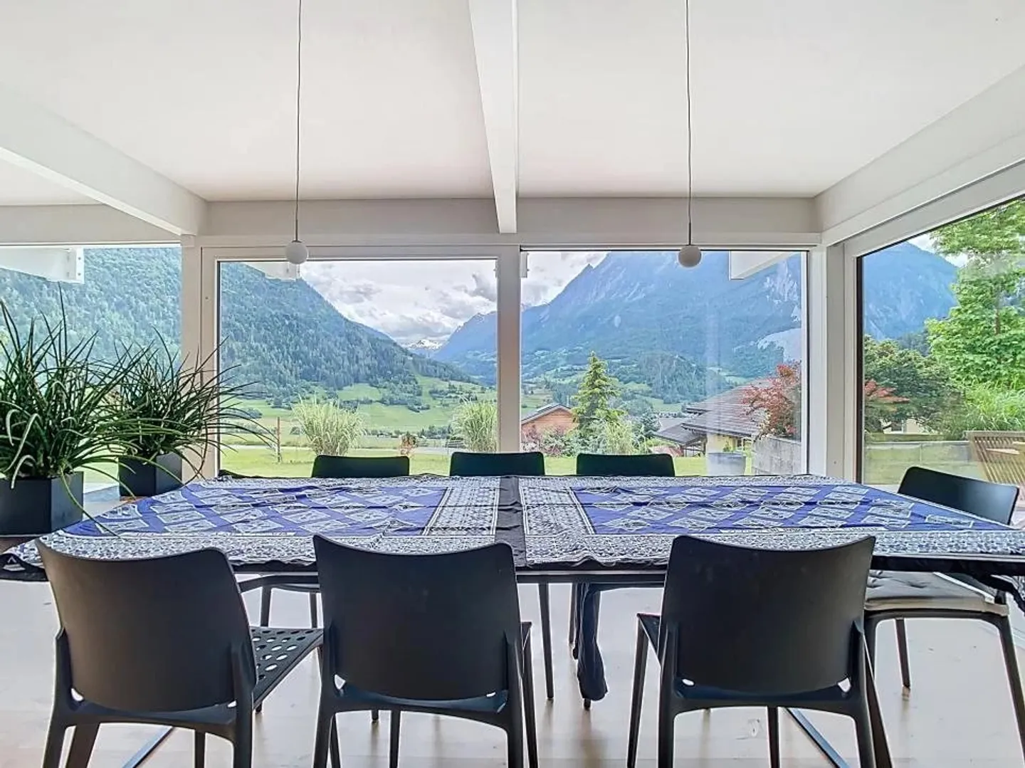Luxury Family Villa - Photo 2 of 13