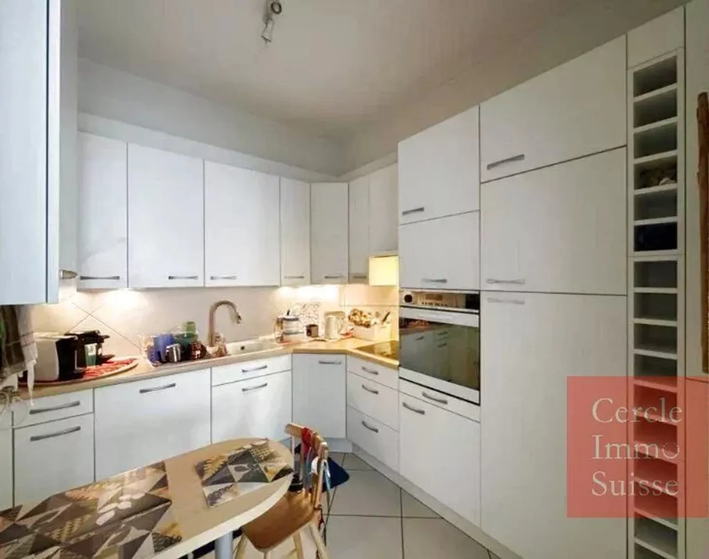 Montreux . Renovierte 125 m² Wohnung nur wenige Schritte vom See entfernt - Foto 4 von 13