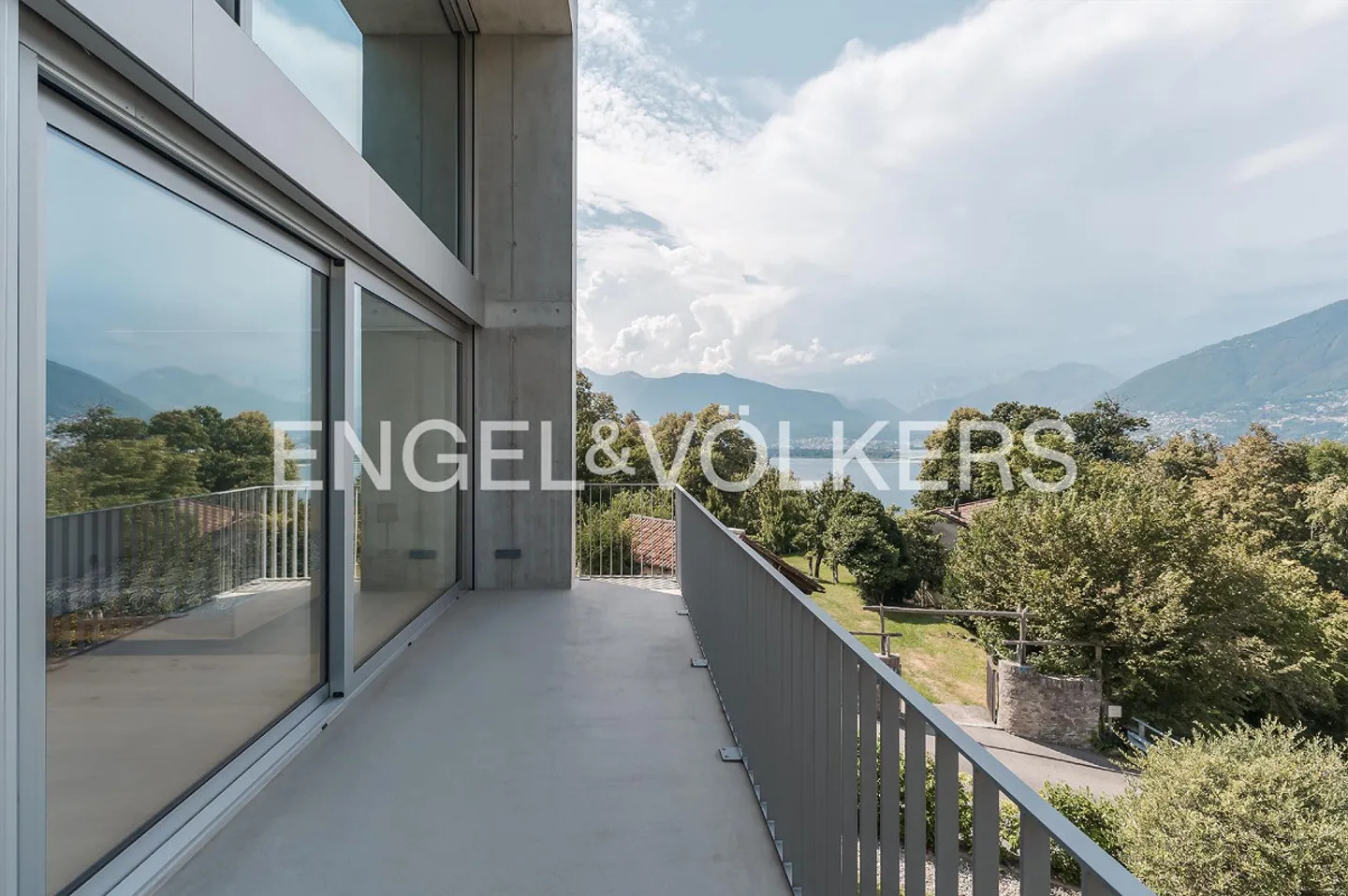 Luxusvilla mit Seeblick - Foto 13 von 14