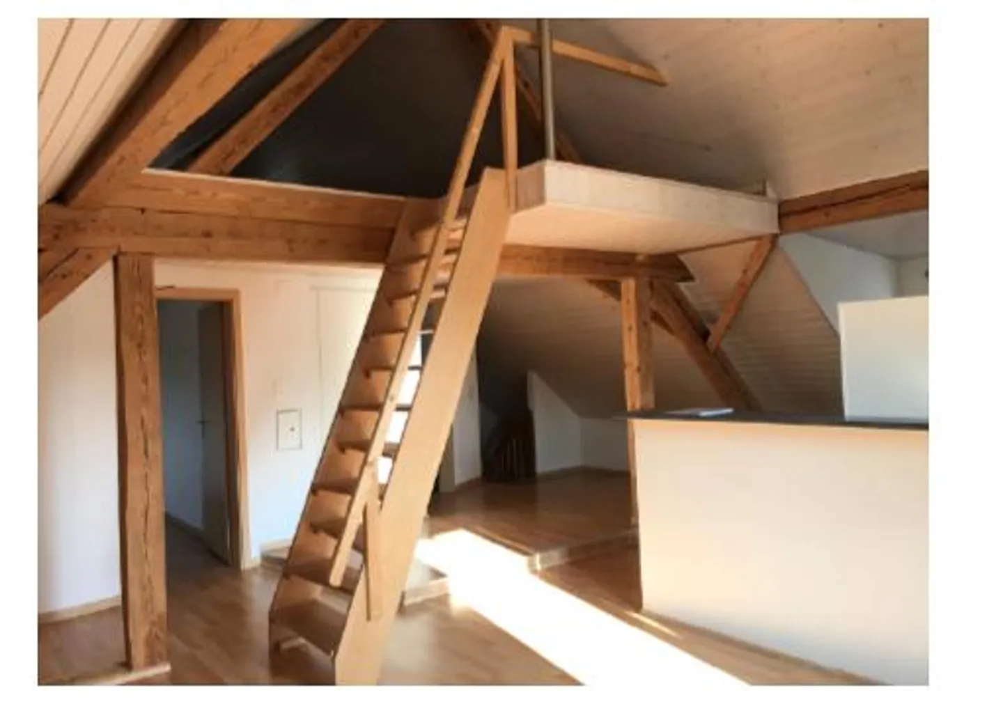2.5-room attic apartment with gallery - Photo 7 of 8