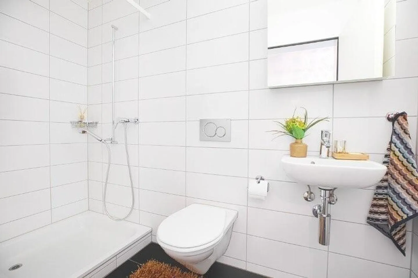 Modernes Apartment mit Balkon - Foto 6 von 8