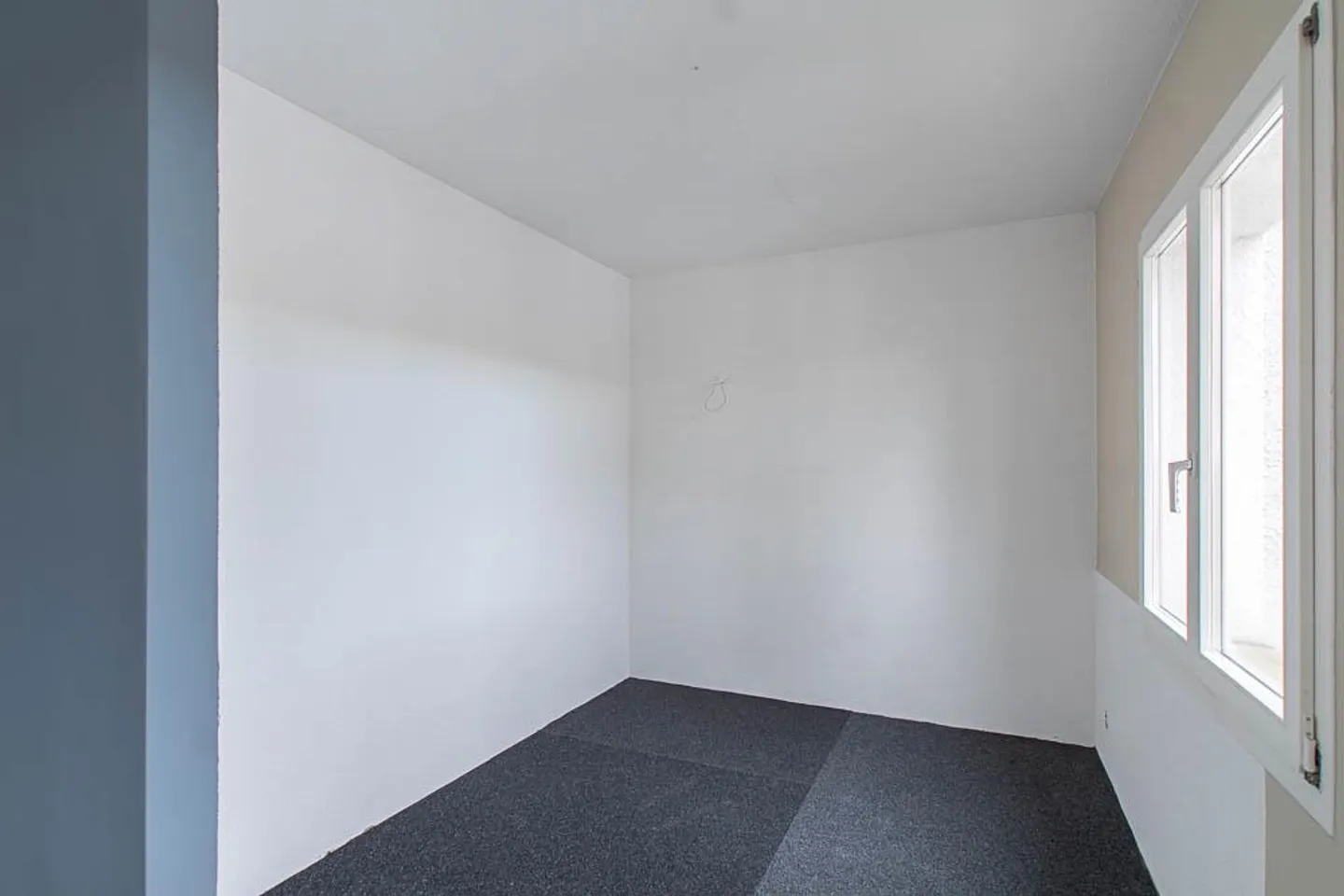 Commercial space ideal for studio, workshop or office - Photo 8 of 9