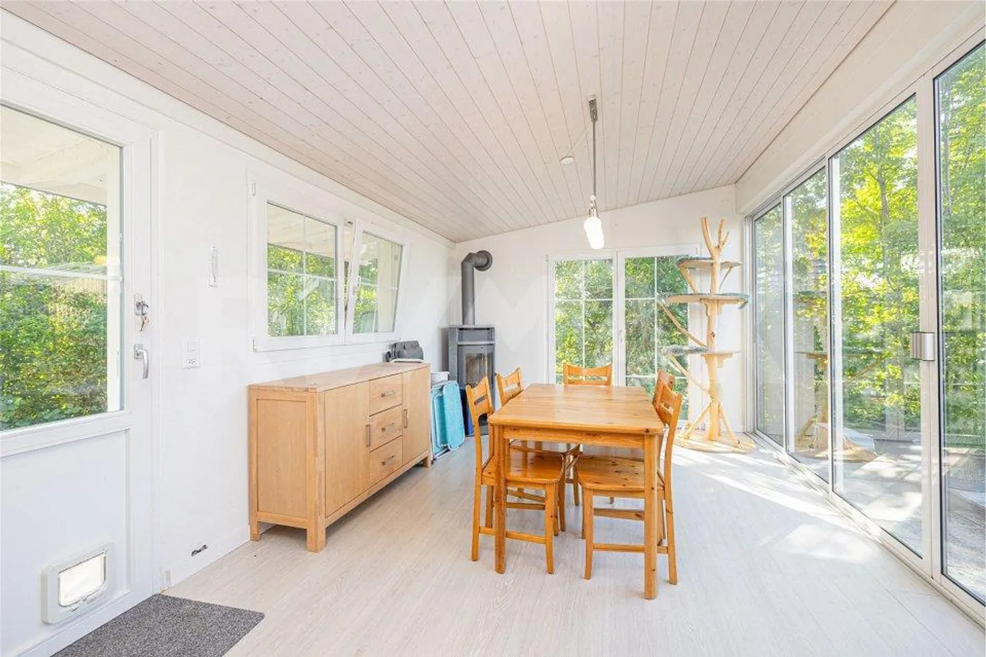 Maison individuelle indépendante avec vue, jardin d'hiver et confort... - Photo 10 sur 13