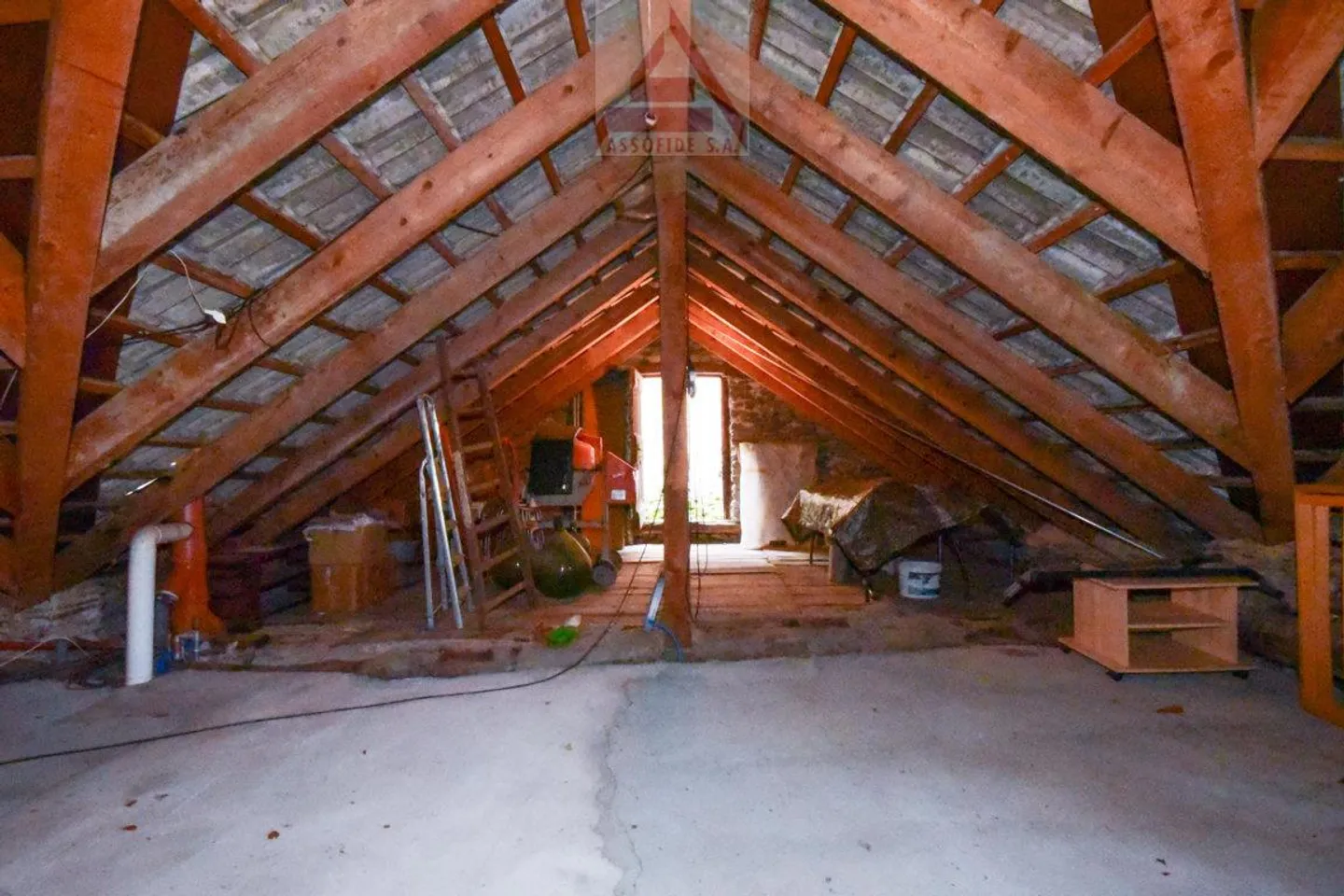 House with 6 apartments - Photo 7 of 8