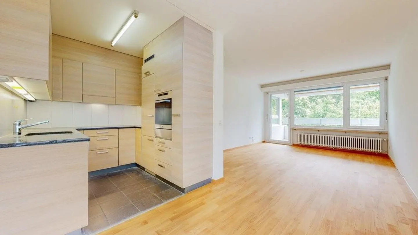 Pace, natura e vicinanza alla città sono perfettamente combinate nella tua nuova casa! - Foto 3 di 12