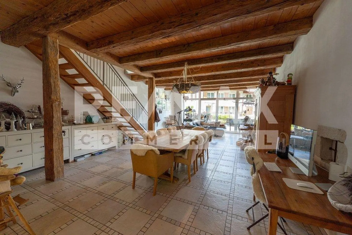 Prix Négociable : Complexe Bâtiment Spacieux avec de Nombreuses Opportunités - Photo 3 sur 13