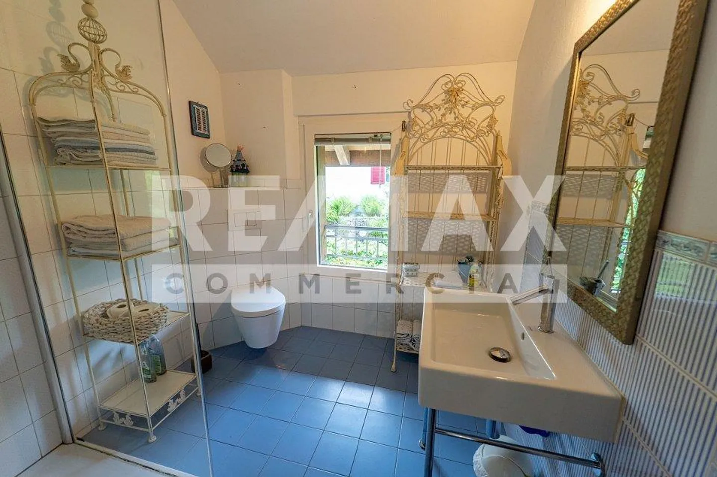 Prix Négociable : Complexe Bâtiment Spacieux avec de Nombreuses Opportunités - Photo 9 sur 13