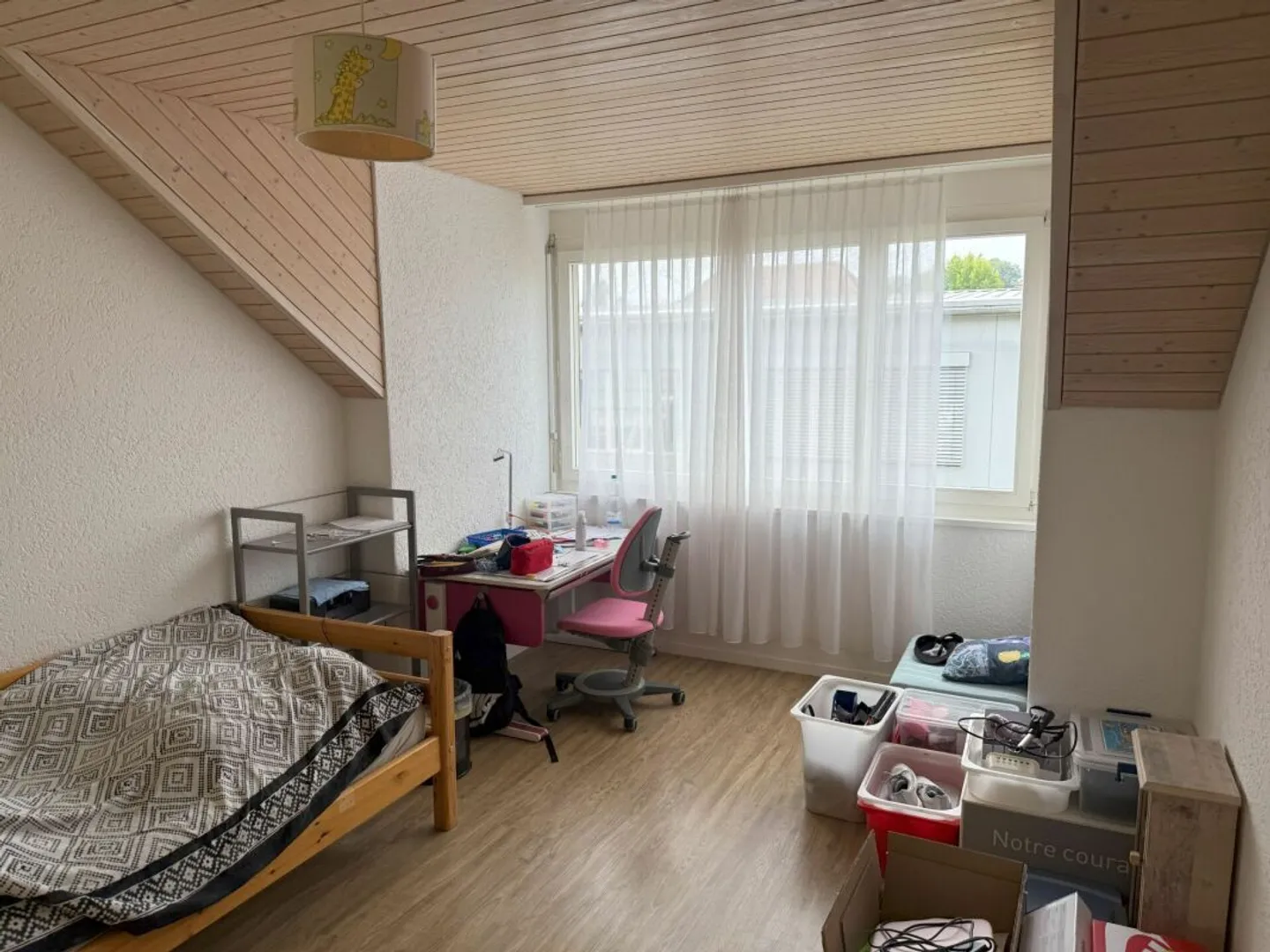5.5-room penthouse apartment with 139 m2 of net living space, plenty of sun and attractive distant views - Photo 14 of 21