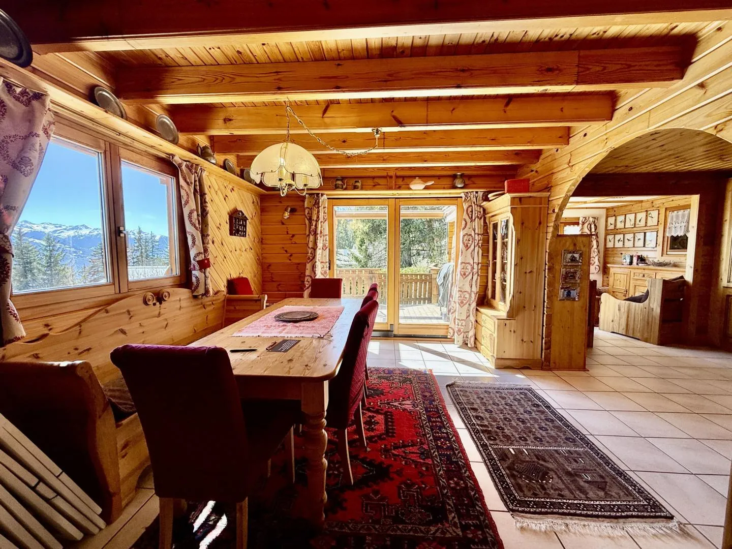 Family-Friendly Chalet in Anzère - Photo 4 of 12
