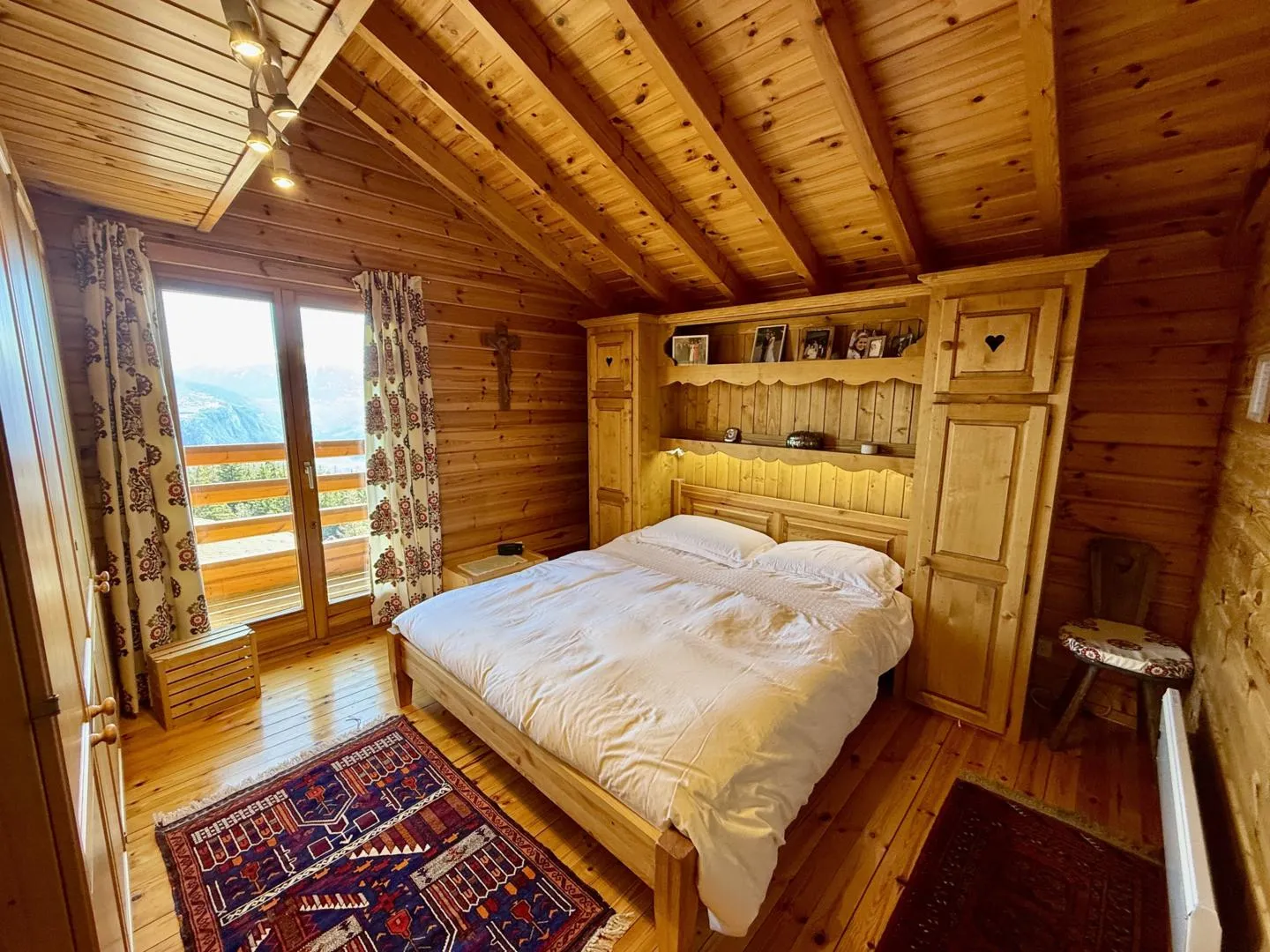 Family-Friendly Chalet in Anzère - Photo 8 of 12