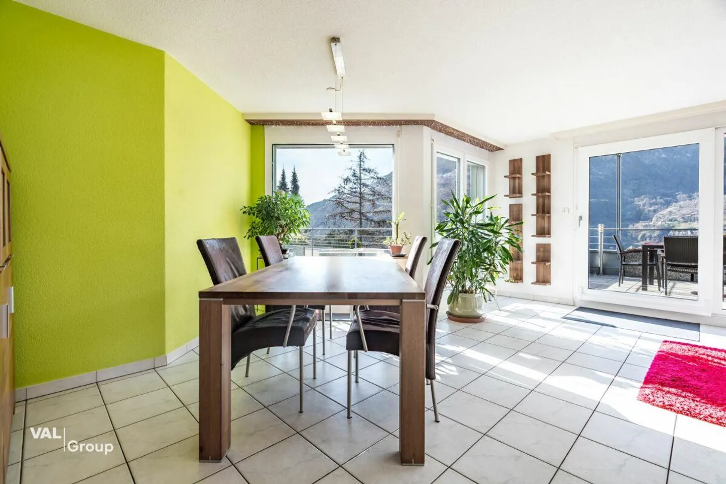 Appartamento spazioso con terrazza - Foto 5 di 23