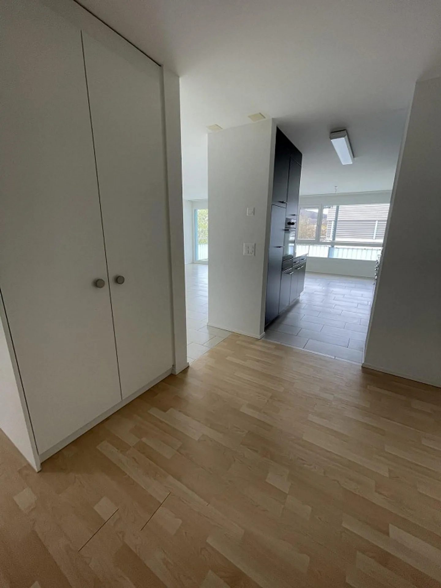 Vie urbaine au Rietbach - Appartement moderne de 3,5 pièces avec balcon - Photo 4 sur 11