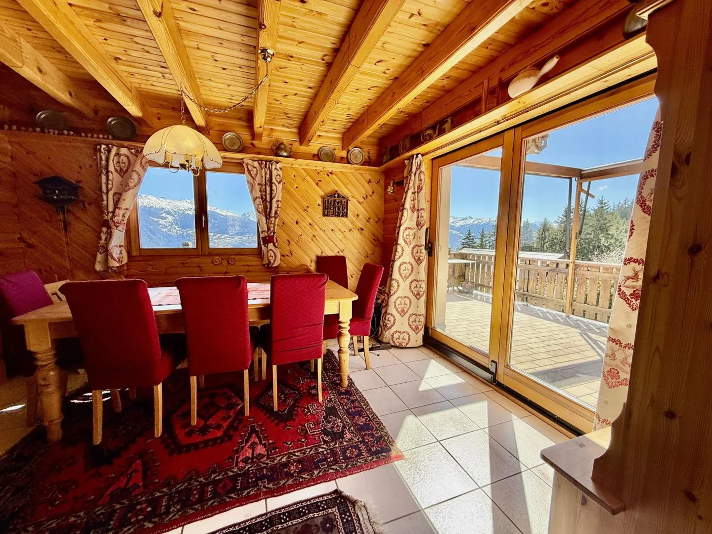 Family-Friendly Chalet in Anzère - Photo 6 of 12