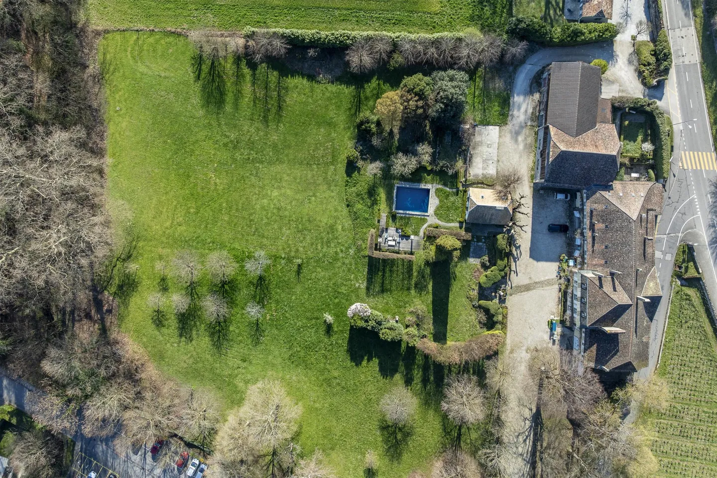 Superb estate with great potential! - Photo 2 of 8