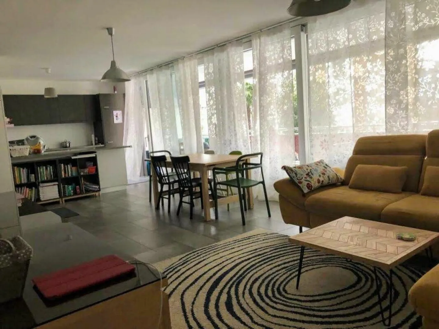 Wohnung 3.5 Zimmer mit Terrasse - Foto 3 von 9