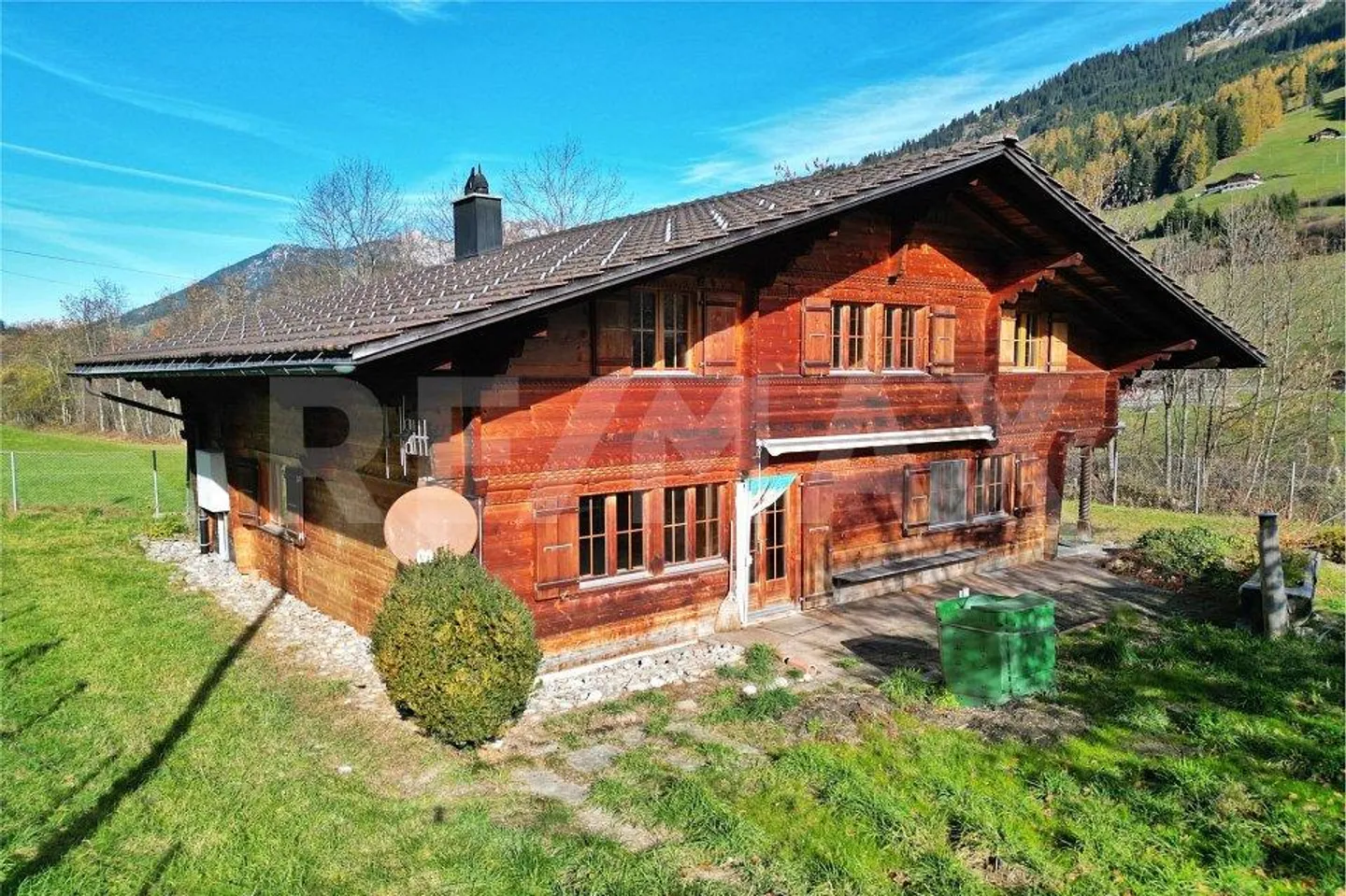 Charming chalet with potential, realize your own residential idyll in the mountains - Photo 1 of 13
