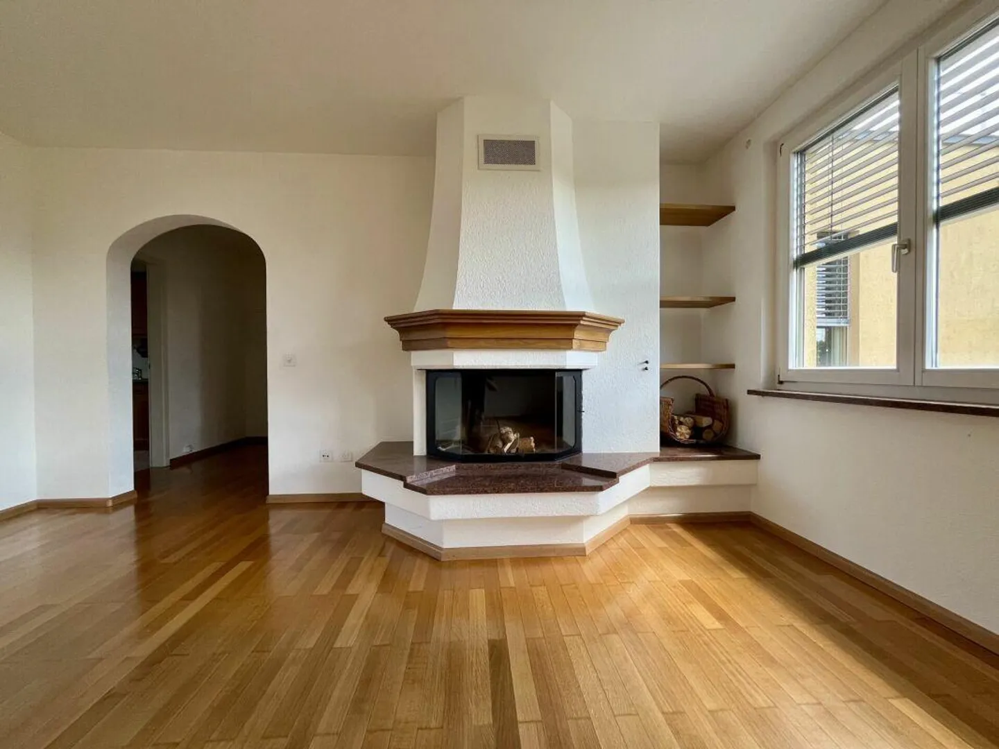 Sunny 2.5-room apartment in Birsfelden - Photo 2 of 7