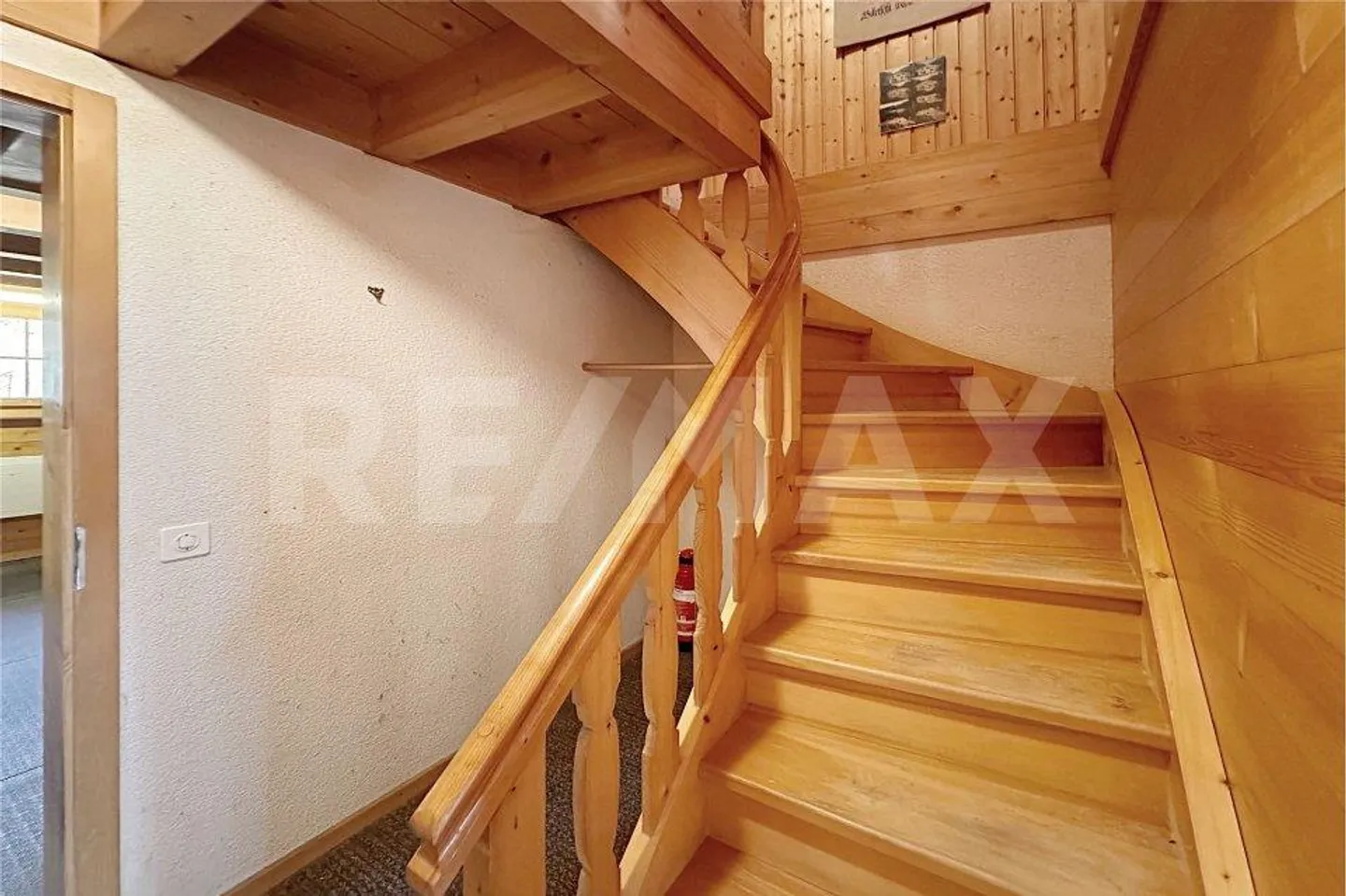 Charming chalet with potential, realize your own residential idyll in the mountains - Photo 8 of 13
