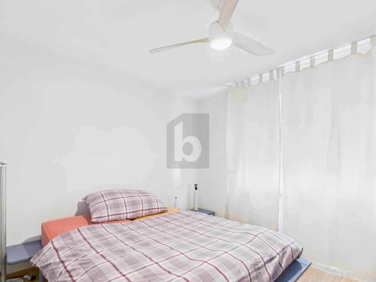 CENTRAL AVEC BALCON ET BEAUCOUP D'ESPACE - Photo 2 sur 6