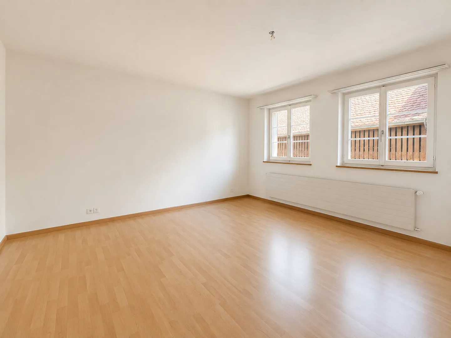 Spacious 3.5-Room Apartment - Photo 6 of 12