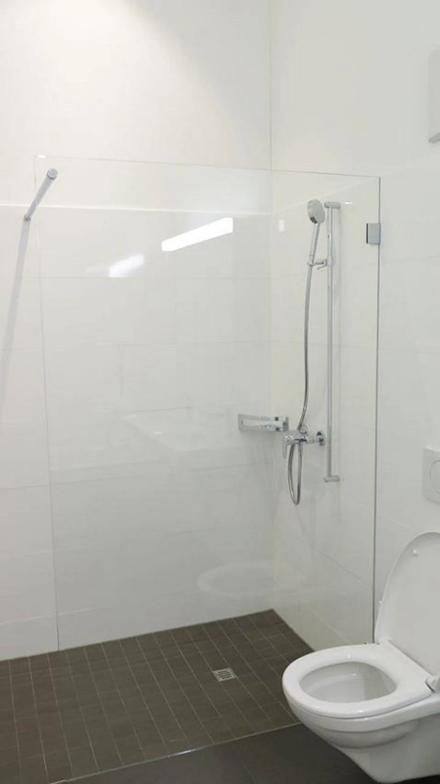 Moderne 2.5-Zimmerwohnung mit Balkon - Foto 9 von 9