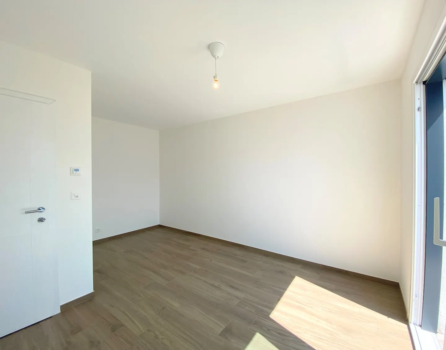 Contemporary Villa - Photo 13 of 25
