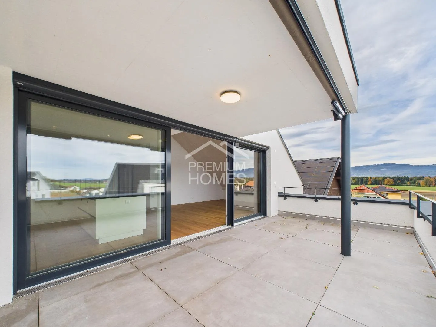 Arrive, Feel Good & Enjoy! - Photo 6 of 12