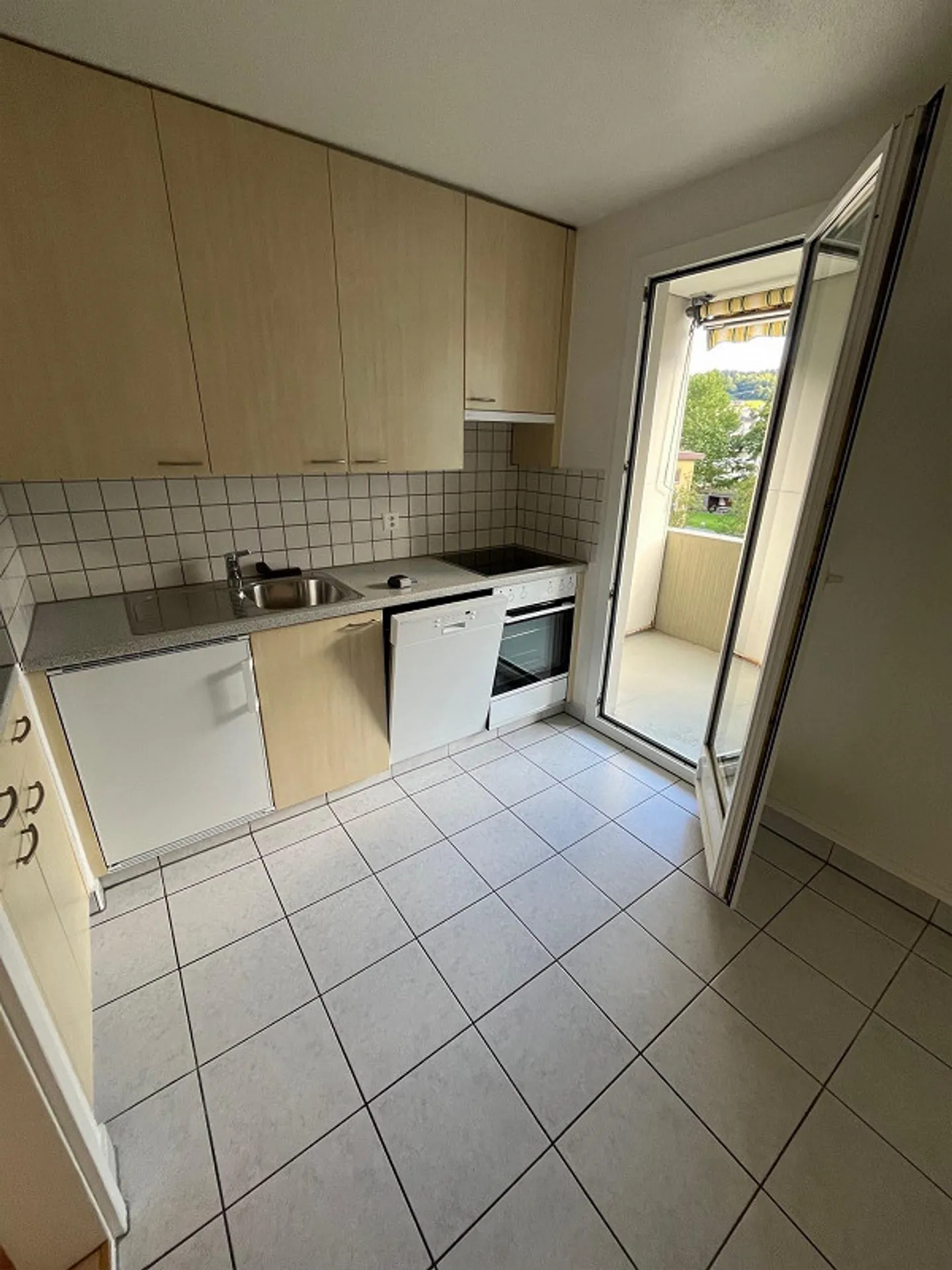 Central 4-room apartment for rent in Kriens - Photo 1 of 5