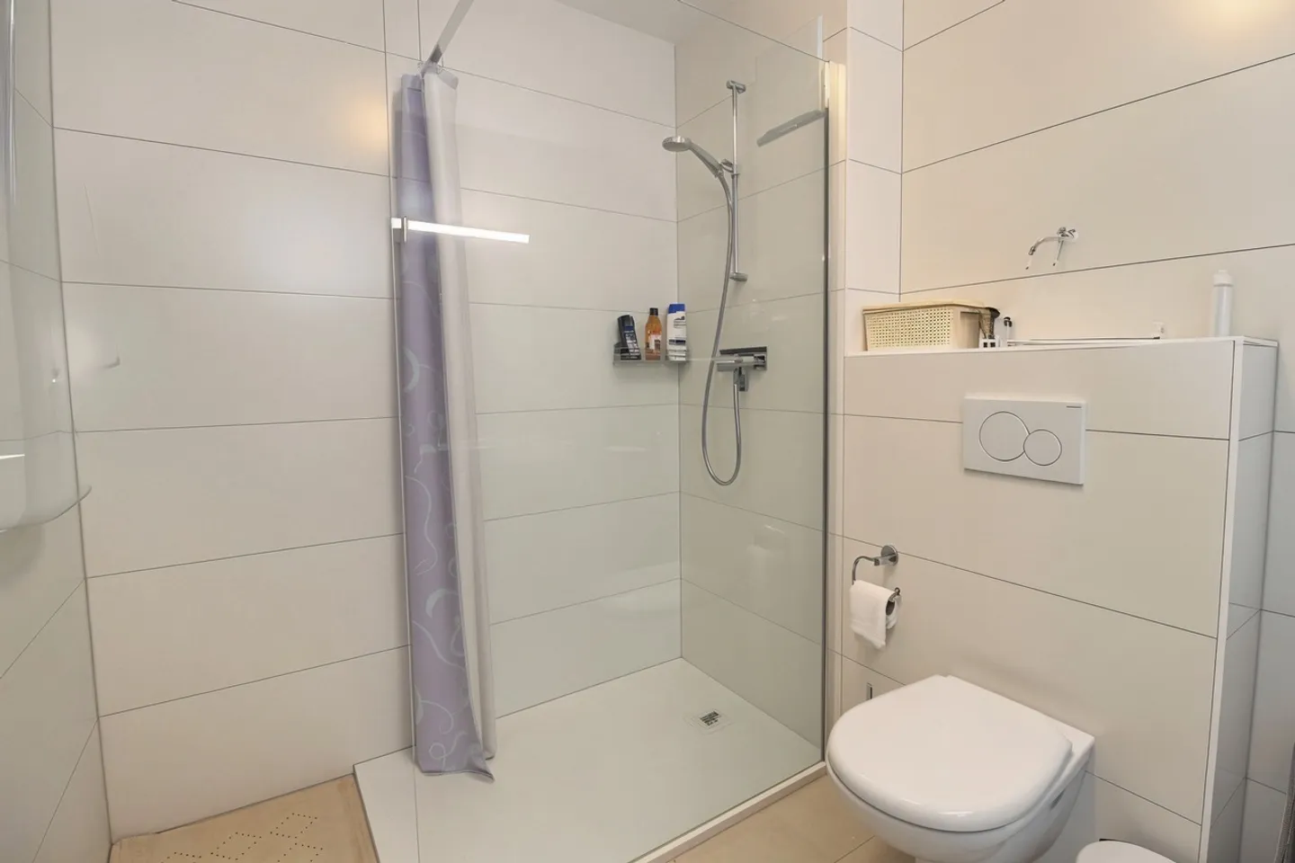 Geräumige Wohnung und großer Balkon - Foto 5 von 10