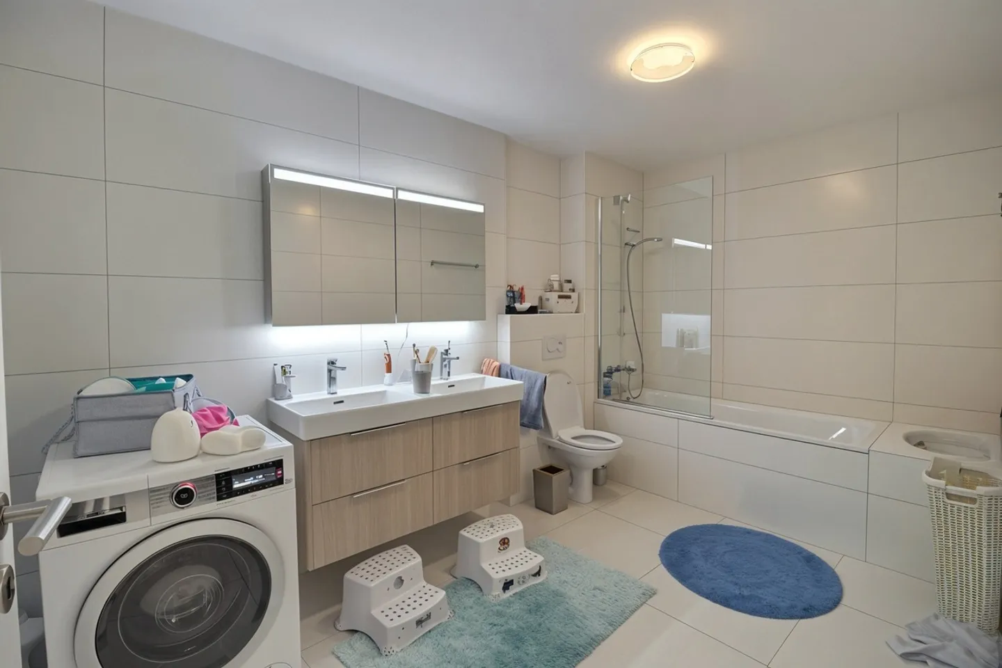 Geräumige Wohnung und großer Balkon - Foto 4 von 10