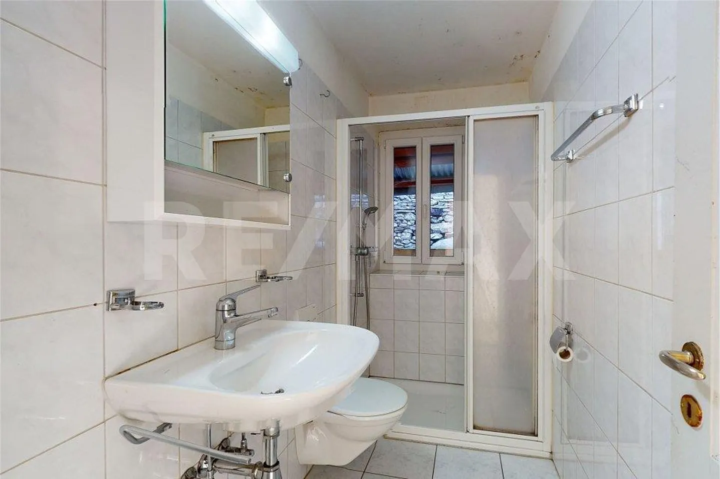 House in the heart of Cavergno - Photo 9 of 13