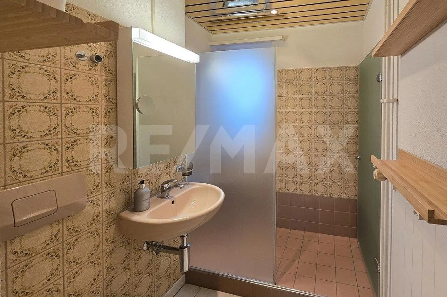 Appartement 2 pièces avec balcon dans un emplacement parfaitement central - Photo 3 sur 4