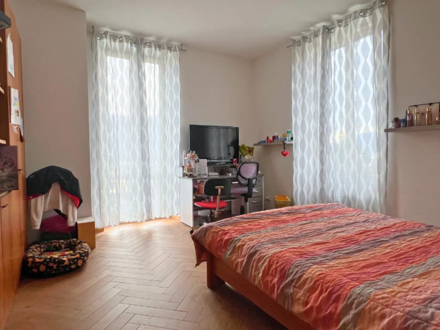 Geräumiges Mehrfamilienhaus in Balerna - Foto 8 von 13