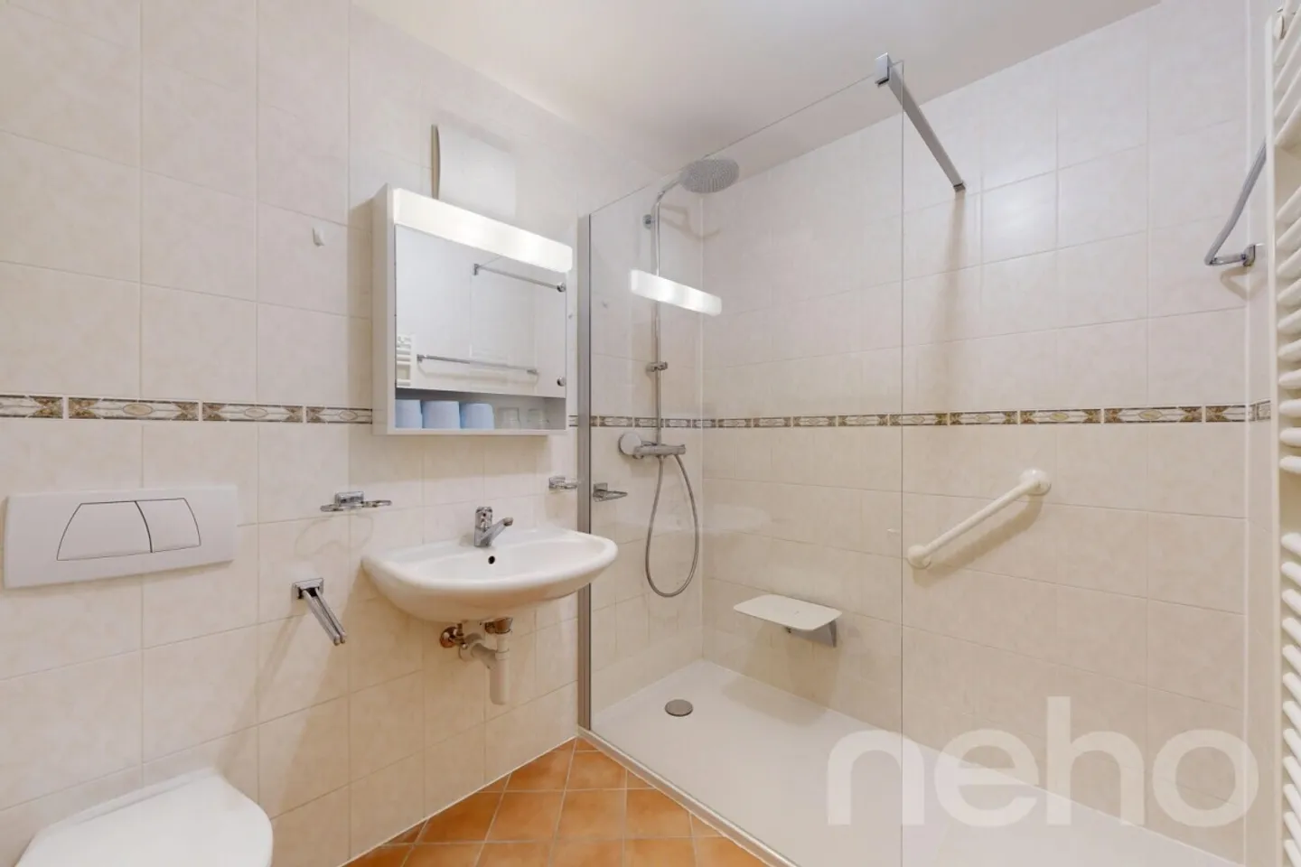 4.5-room flat with panoramic views in the heart of Bursins - Photo 10 of 12