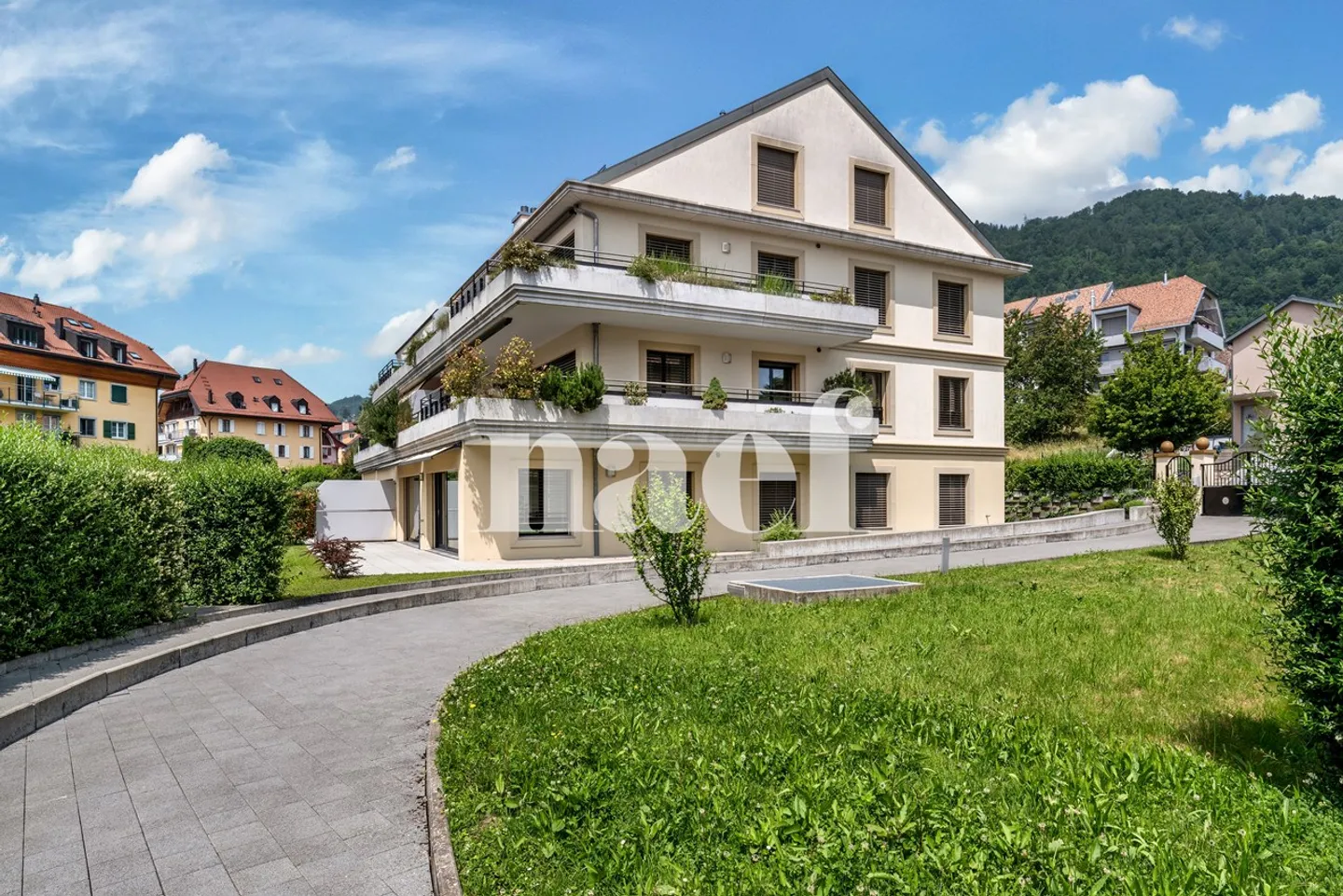 Beautiful duplex apartment with 5.5 rooms and large terrace - Photo 1 of 6