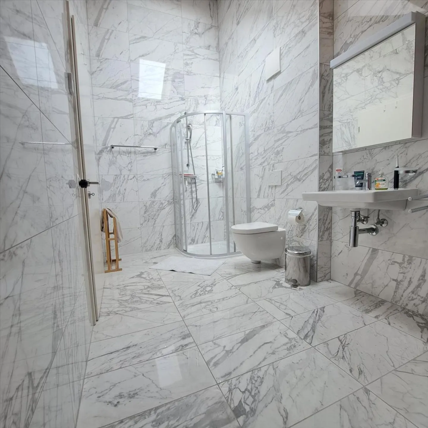 Beautiful duplex apartment with 5.5 rooms and large terrace - Photo 6 of 6