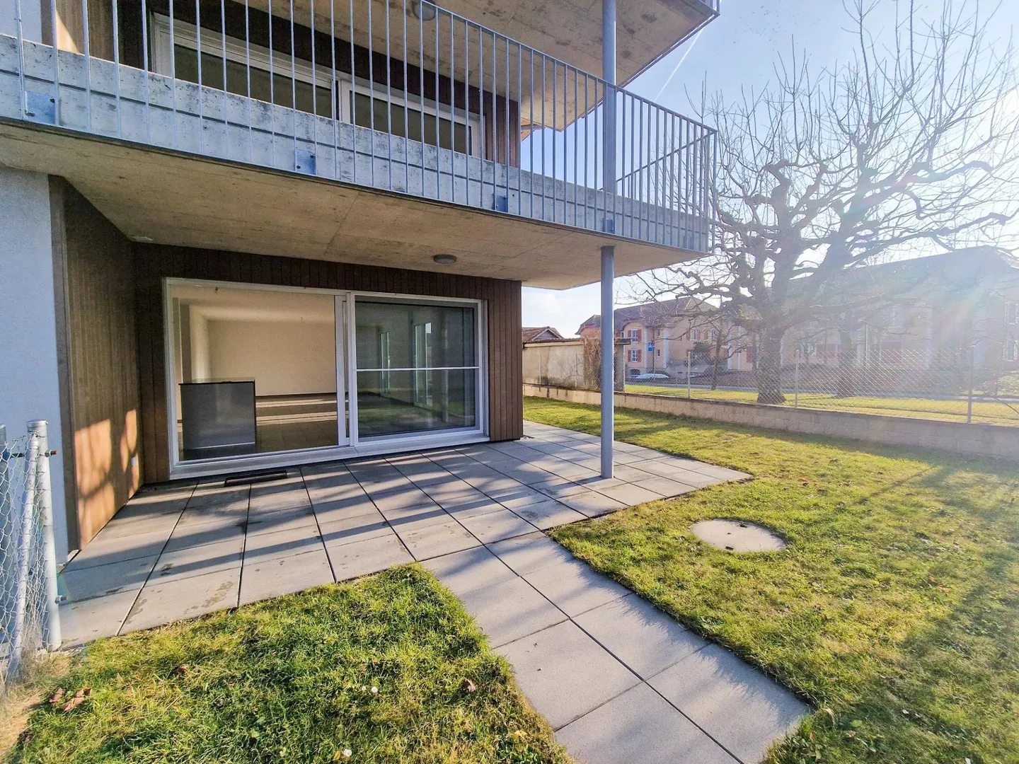 Bel appartement de 2018 avec jardin de 70 m2 et terrasse couverte de 15 m2 - Photo 1 sur 14