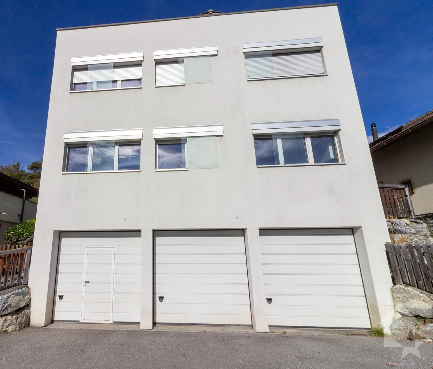 Income-generating building with 2 duplex apartments - Photo 7 of 28