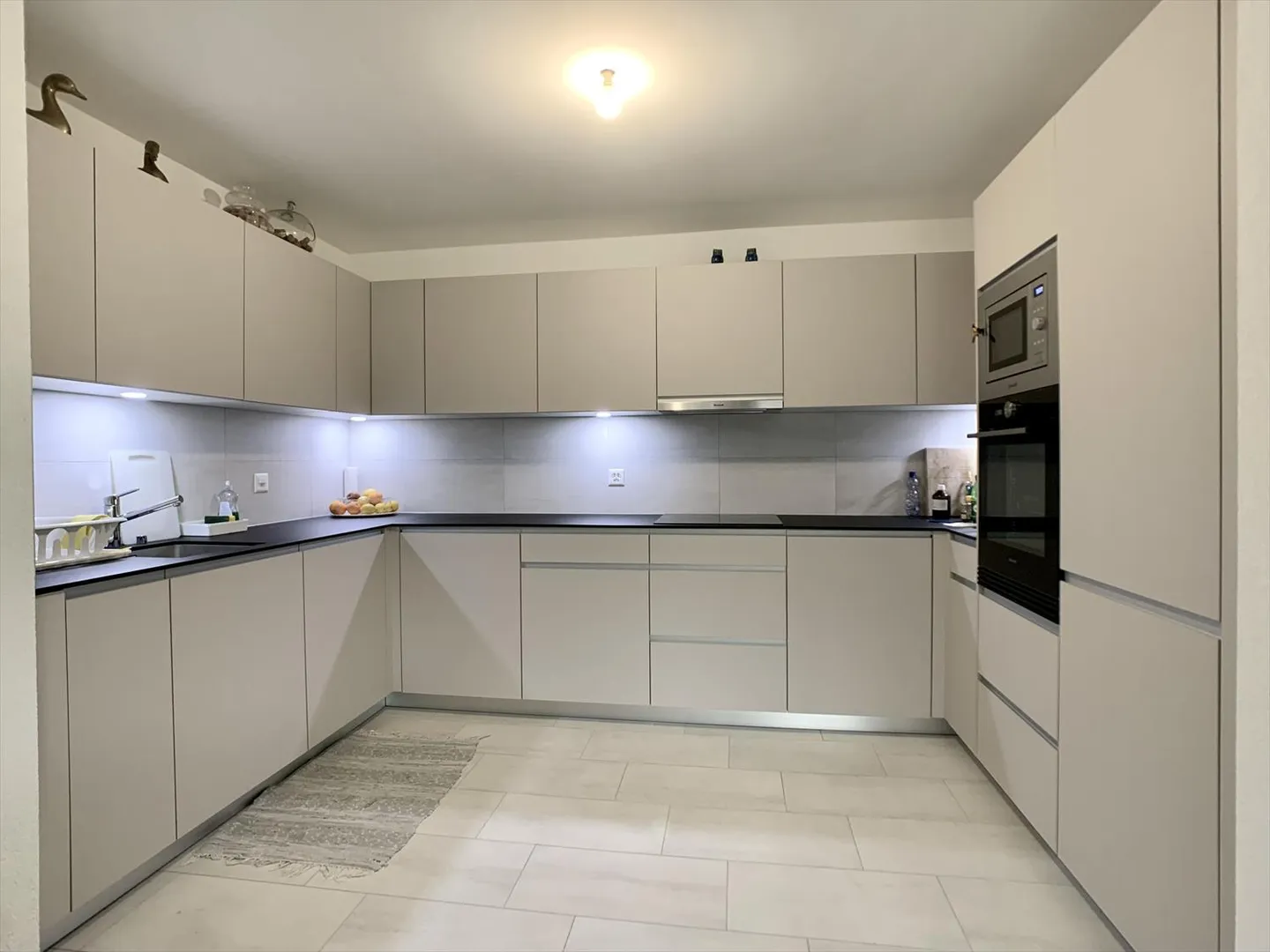 Appartamento moderno spazioso di 3,5 stanze - Foto 7 di 16