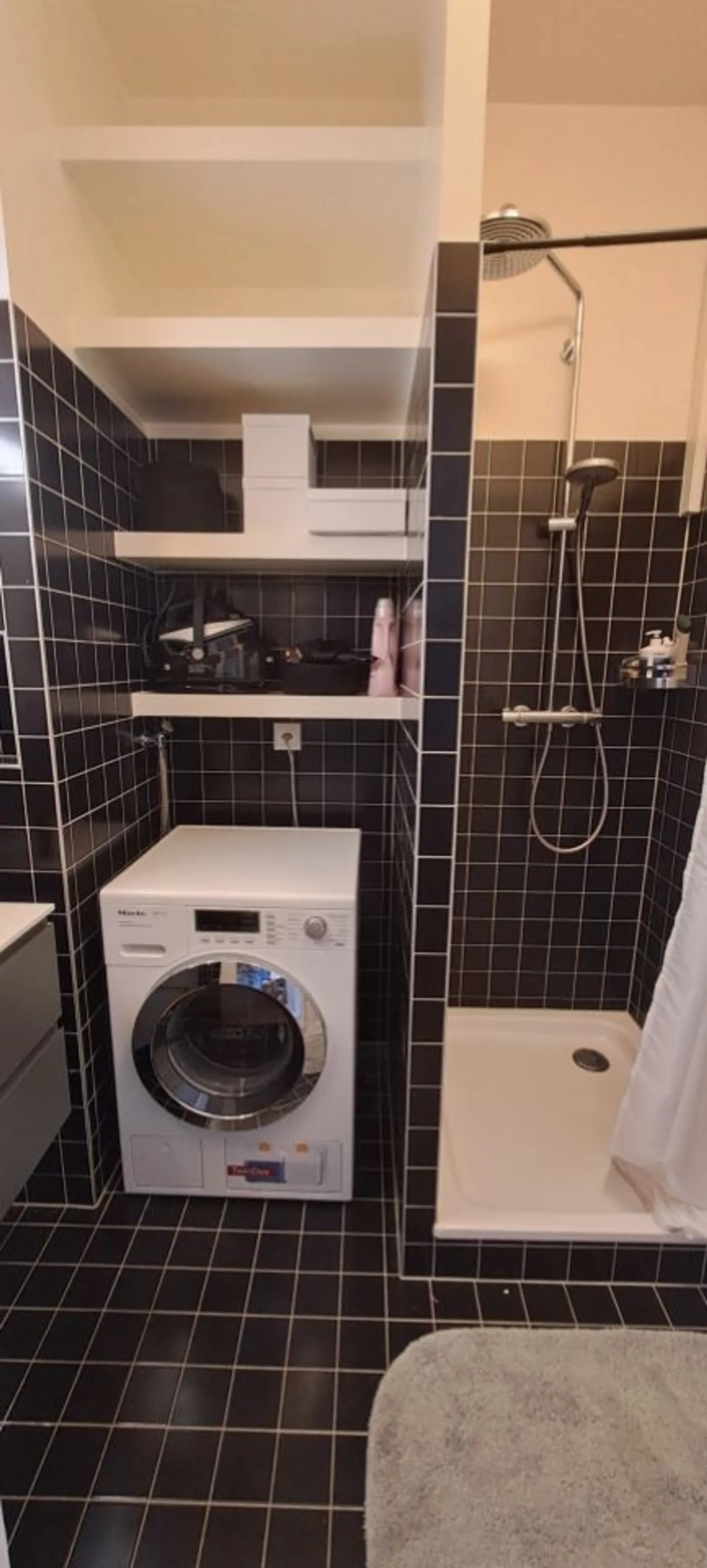 Schöne 5-Zimmer-Wohnung / 3 Schlafzimmer / Plainpalais - Foto 8 von 13