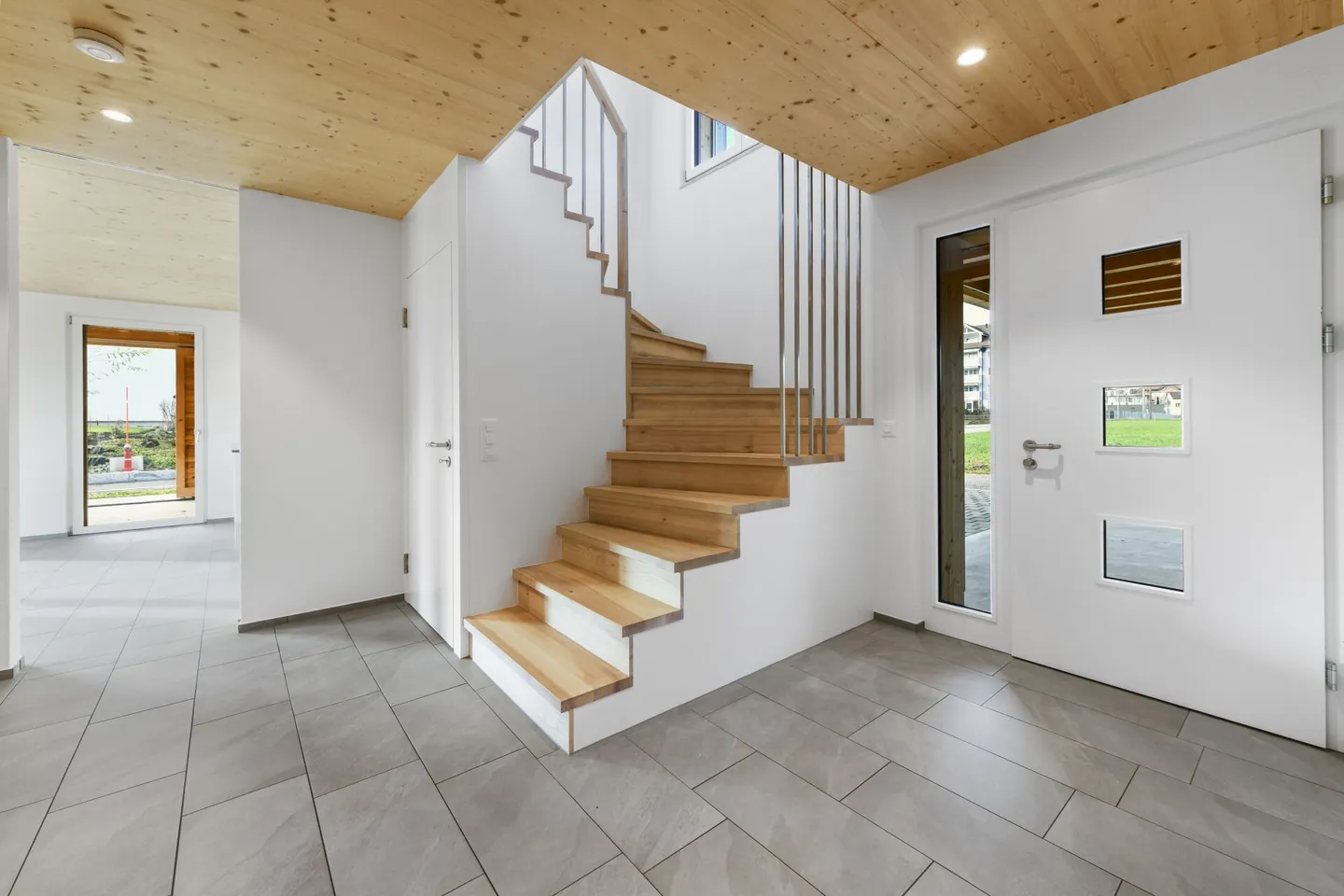 Modernes 6.5-Zimmer-Doppeleinfamilienhaus mit Gartenidylle und hochwertiger Ausstattung - Foto 20 von 33