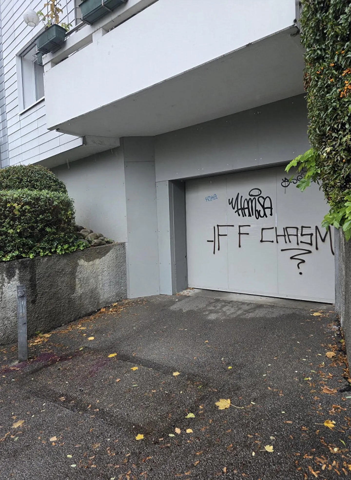 Parking space for rent - Photo 1 of 4