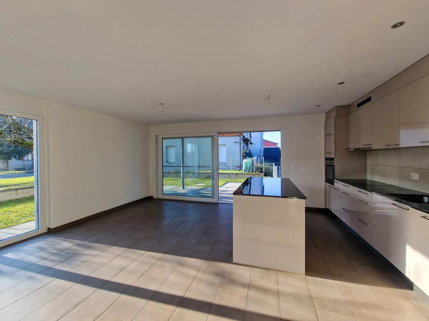 Bel appartement de 2018 avec jardin de 70 m2 et terrasse couverte de 15 m2 - Photo 7 sur 14